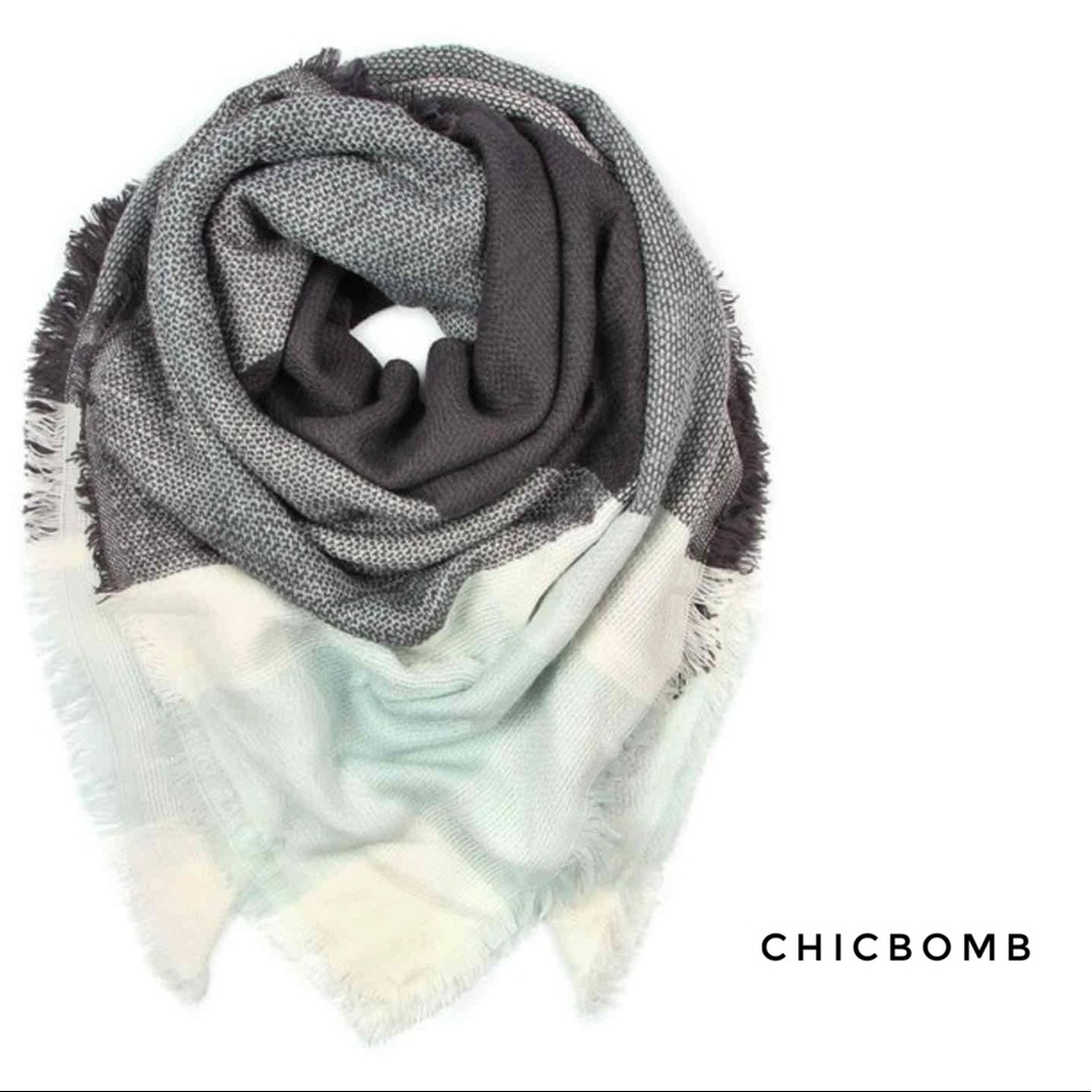 OVERSIZED TARTAN PLAIND WRAP SCARF - MINT BLACK
